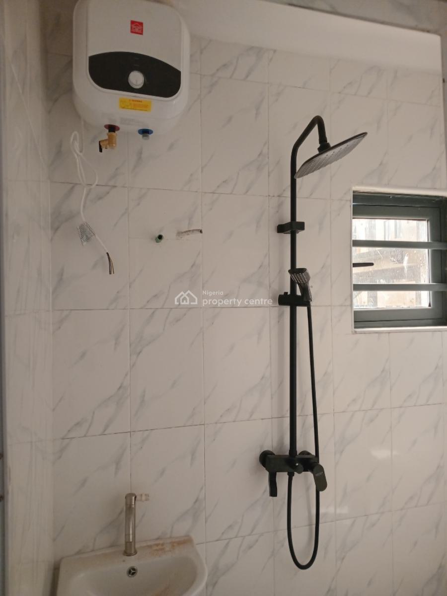 2 Bedroom Flat, By Adekunle Third Mainland, Alagomeji, Yaba, Lagos, Flat / Apartment for Rent