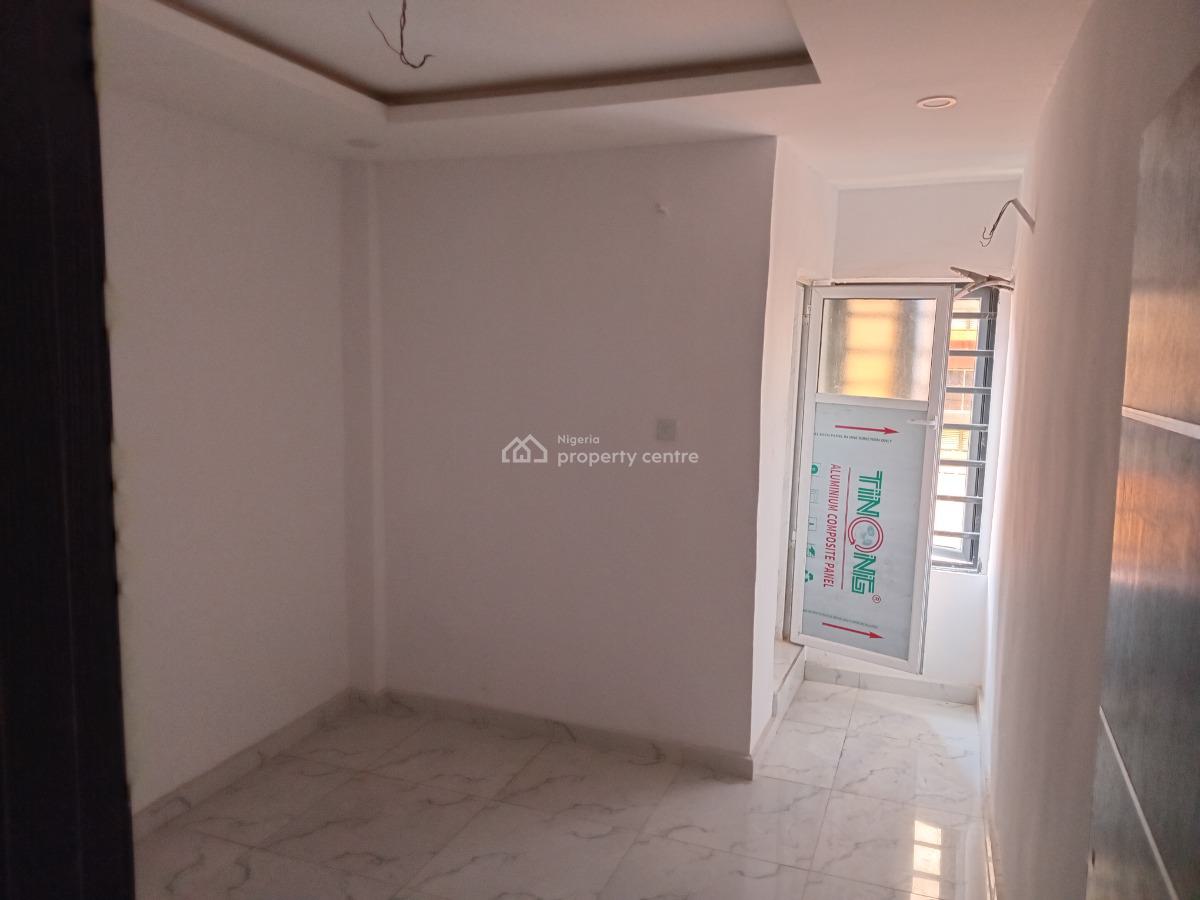 2 Bedroom Flat, By Adekunle Third Mainland, Alagomeji, Yaba, Lagos, Flat / Apartment for Rent