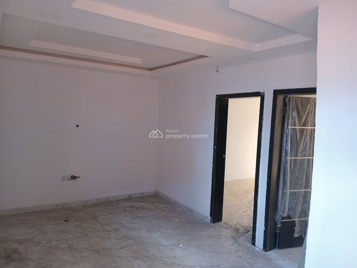2 Bedroom Flat, By Adekunle Third Mainland, Alagomeji, Yaba, Lagos, Flat / Apartment for Rent