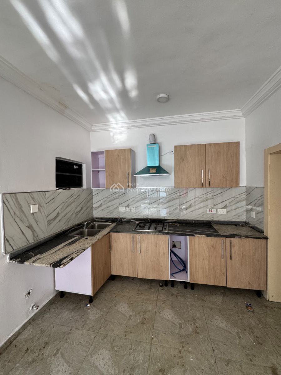 𝐖𝐄𝐋𝐋 𝐌𝐀𝐈𝐍𝐓𝐀𝐈𝐍𝐄𝐃  2 𝐁𝐄𝐃𝐑𝐎𝐎𝐌 𝐀𝐏𝐀𝐑𝐓𝐌𝐄𝐍𝐓, Ikota, Lekki, Lagos, Flat / Apartment for Rent