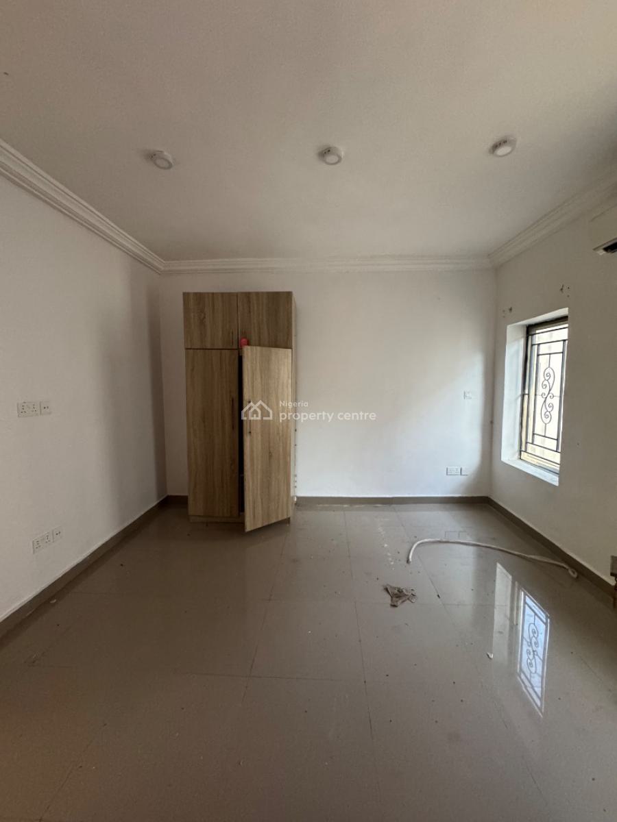 𝐖𝐄𝐋𝐋 𝐌𝐀𝐈𝐍𝐓𝐀𝐈𝐍𝐄𝐃  2 𝐁𝐄𝐃𝐑𝐎𝐎𝐌 𝐀𝐏𝐀𝐑𝐓𝐌𝐄𝐍𝐓, Ikota, Lekki, Lagos, Flat / Apartment for Rent