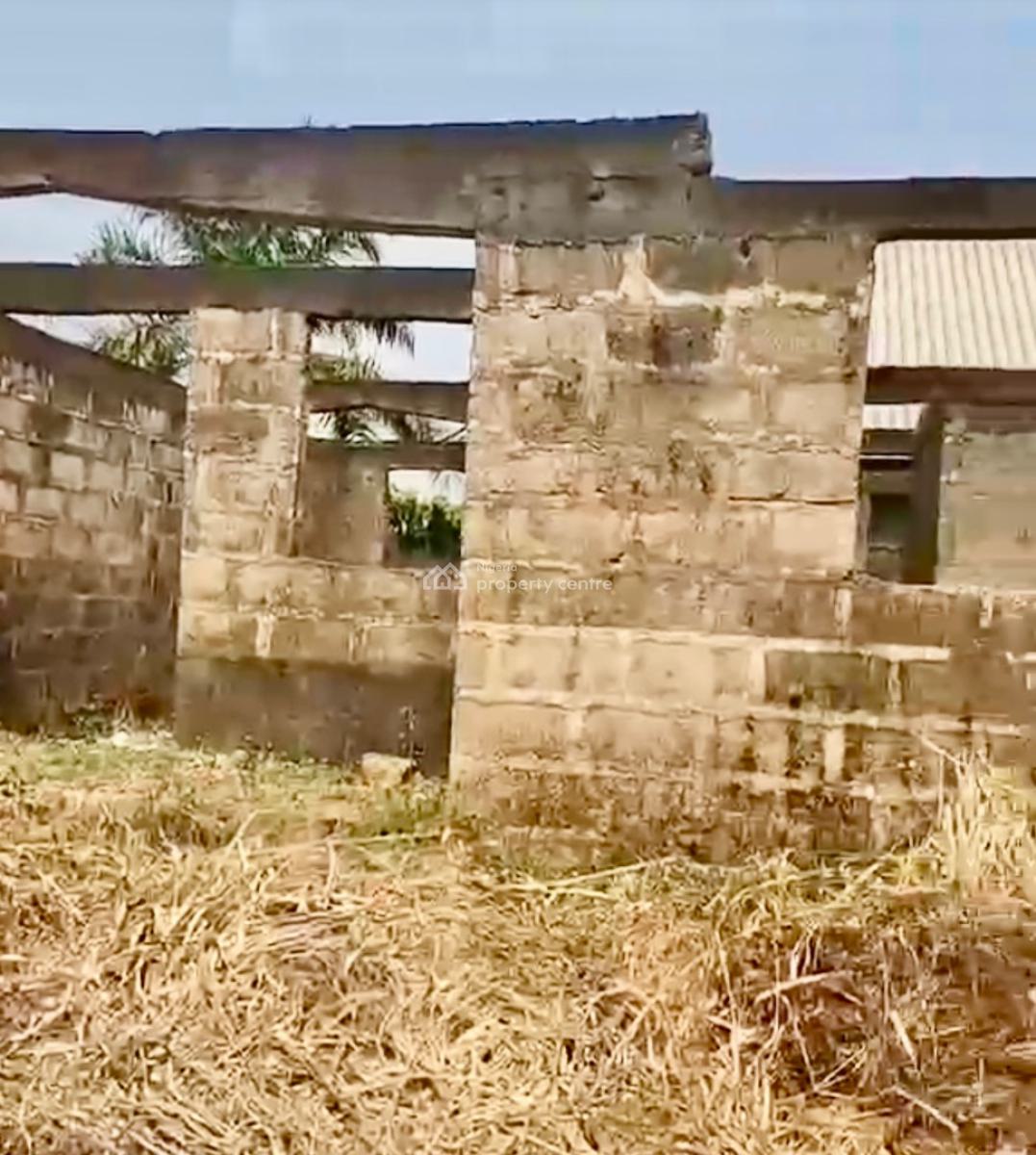 6 Units 3 Bedroom, 11 Units Carcass Houses, Snail Farm on 6 Plots, Sapele Road, Benin, Oredo, Edo, Block of Flats for Sale