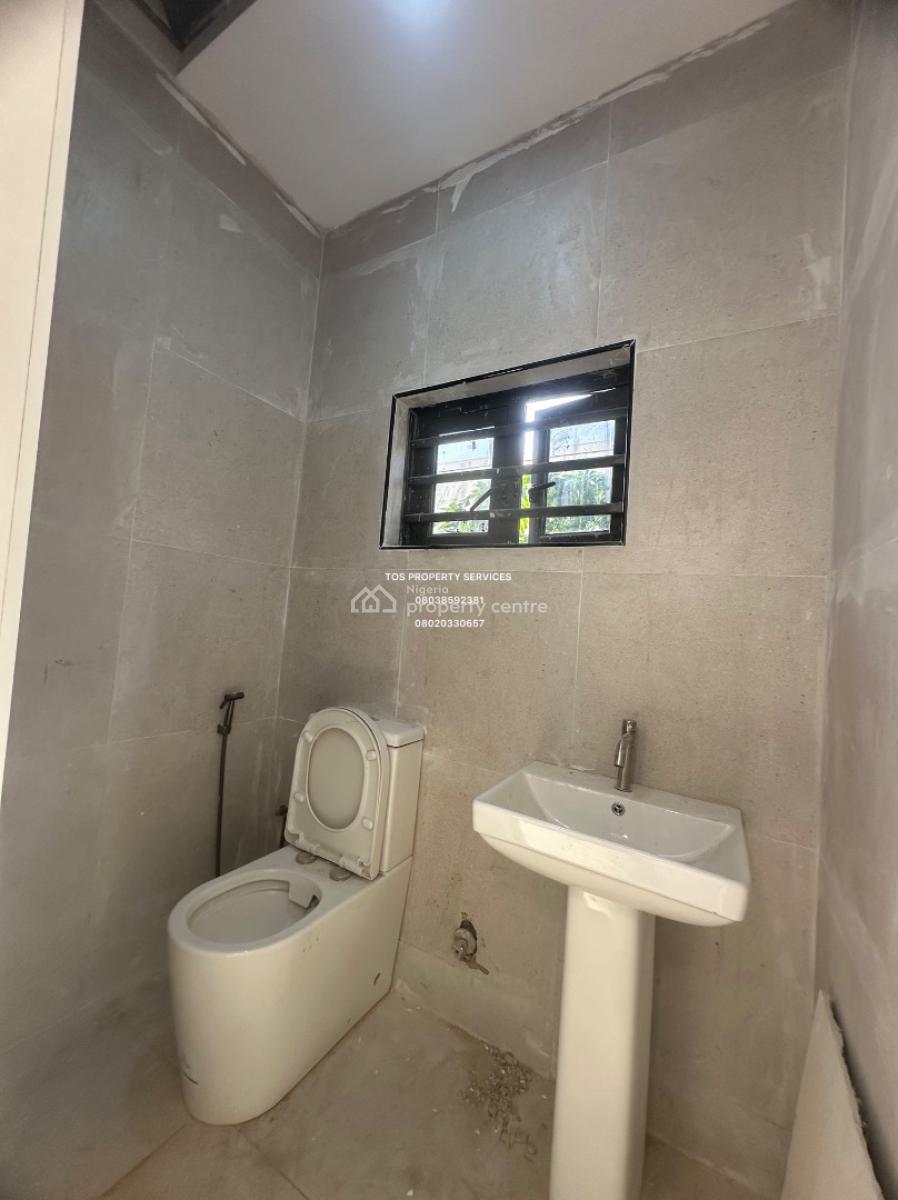 Road-facing Luxury Commercial Space, Lekki Phase 1, Lekki, Lagos, Shop for Rent
