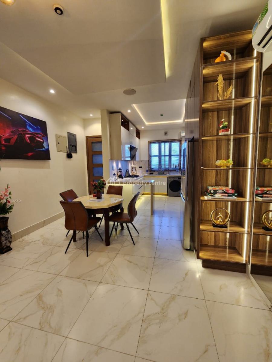 Luxury 1 Bedroom with Swimming Pool and Gym, Admiralty Road, Lekki Phase 1, Lekki, Lagos, Flat / Apartment Short Let