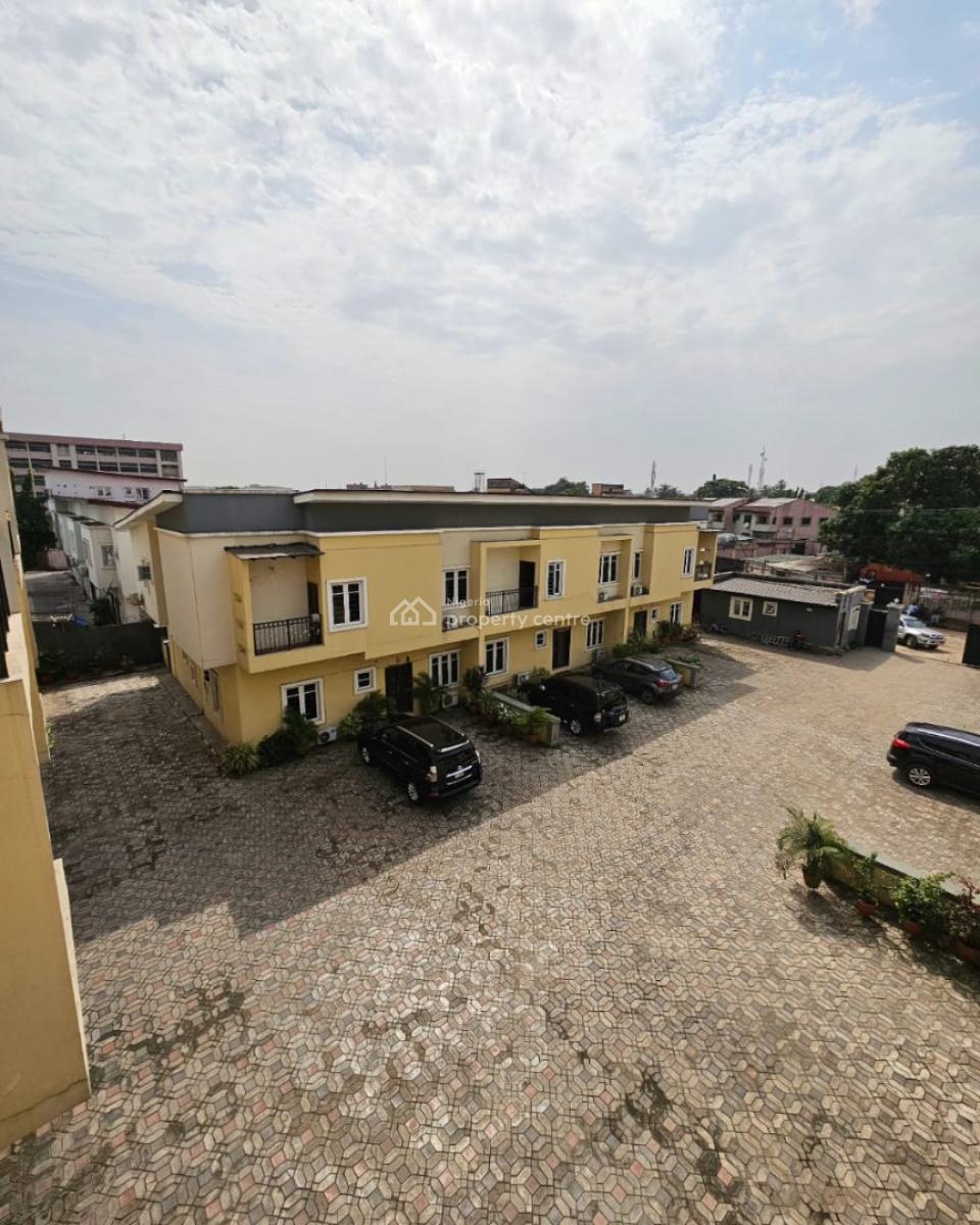 Neatly Used Spacious 4-bedroom Terrace Duplex with Bq (cornerpiece Unit), Anthony, Maryland, Lagos, Terraced Duplex for Sale
