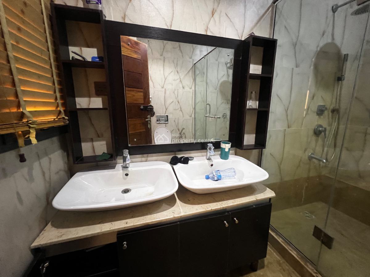 Spacious 3 Bedroom Service Apartment with a Room Bq, Lekki Right, Lekki Phase 1, Lekki, Lagos, Flat / Apartment for Rent