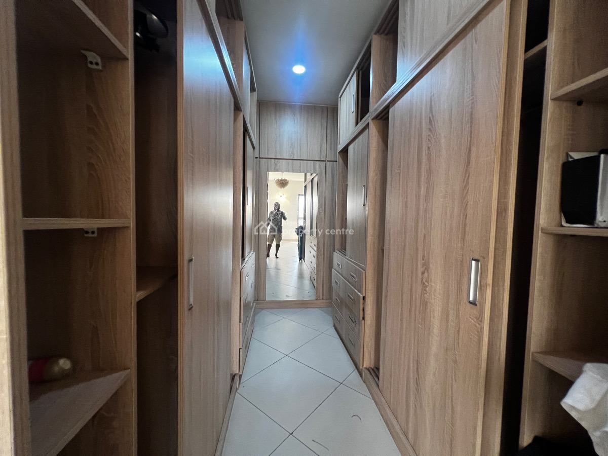 Spacious 3 Bedroom Service Apartment with a Room Bq, Lekki Right, Lekki Phase 1, Lekki, Lagos, Flat / Apartment for Rent