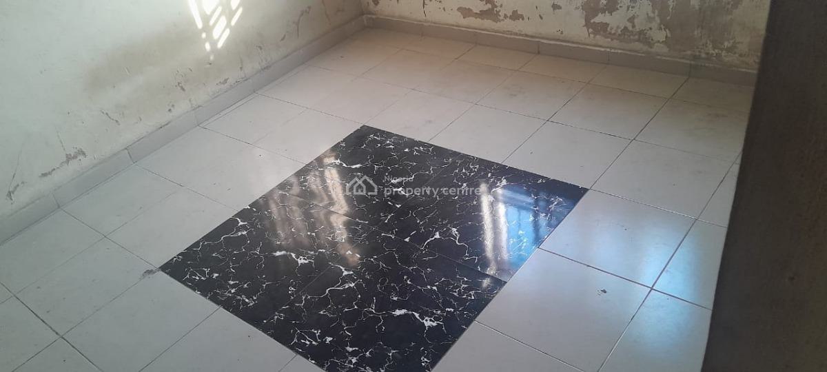 Spacious Miniflat Upstairs, Lawanson, Surulere, Lagos, Mini Flat (room and Parlour) for Rent