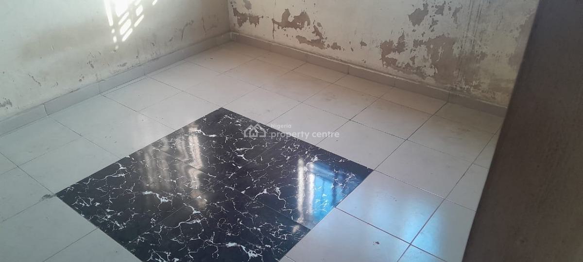 Spacious Miniflat Upstairs, Lawanson, Surulere, Lagos, Mini Flat (room and Parlour) for Rent