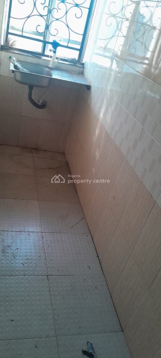 Spacious Miniflat Upstairs, Lawanson, Surulere, Lagos, Mini Flat (room and Parlour) for Rent