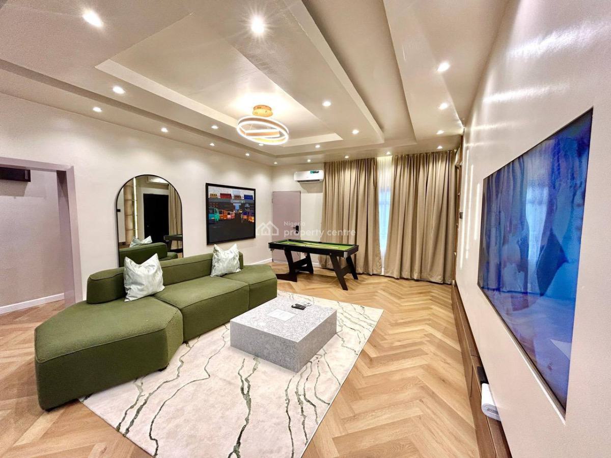 Cincinnati 2 Bedroom with Private Cinema, Admiralty Way, Lekki Phase 1, Lekki, Lagos, Flat / Apartment Short Let