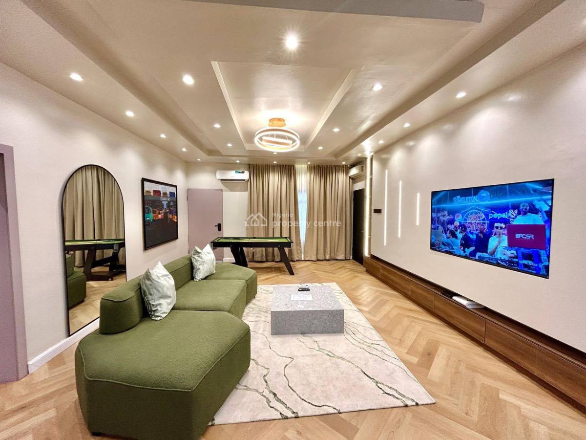Cincinnati 2 Bedroom with Private Cinema, Admiralty Way, Lekki Phase 1, Lekki, Lagos, Flat / Apartment Short Let