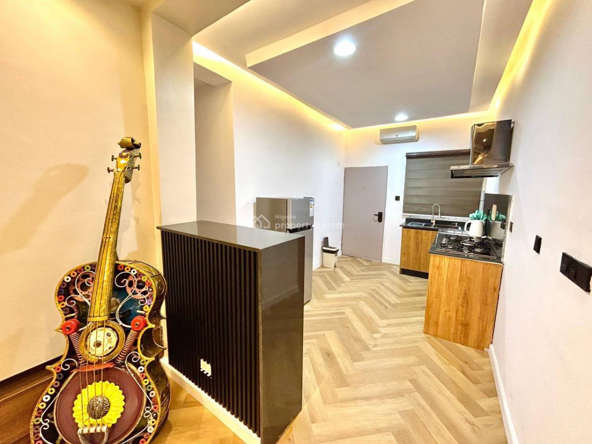 Cincinnati 2 Bedroom with Private Cinema, Admiralty Way, Lekki Phase 1, Lekki, Lagos, Flat / Apartment Short Let