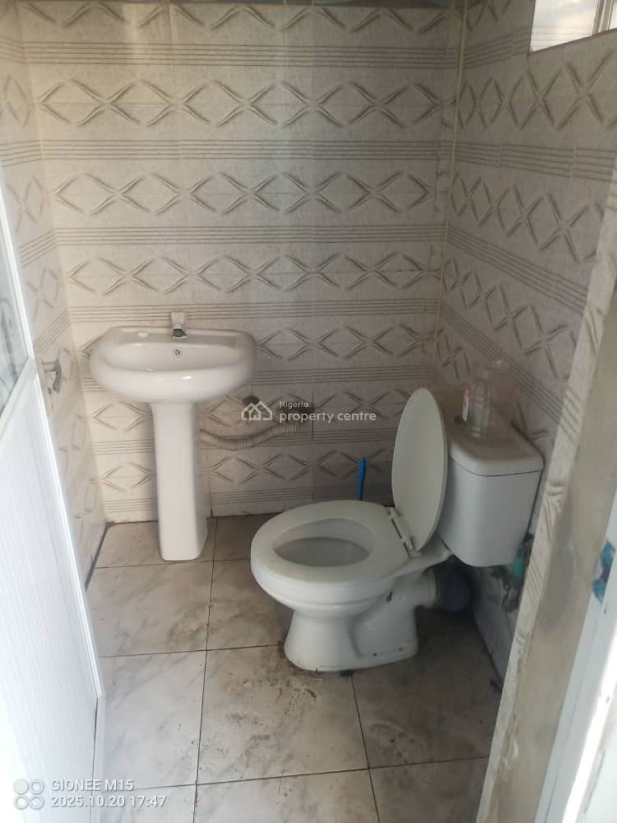 Serviced 2 Bedroom Apartment, Off Shoprite Road, Osapa, Lekki, Lagos, Flat / Apartment for Rent
