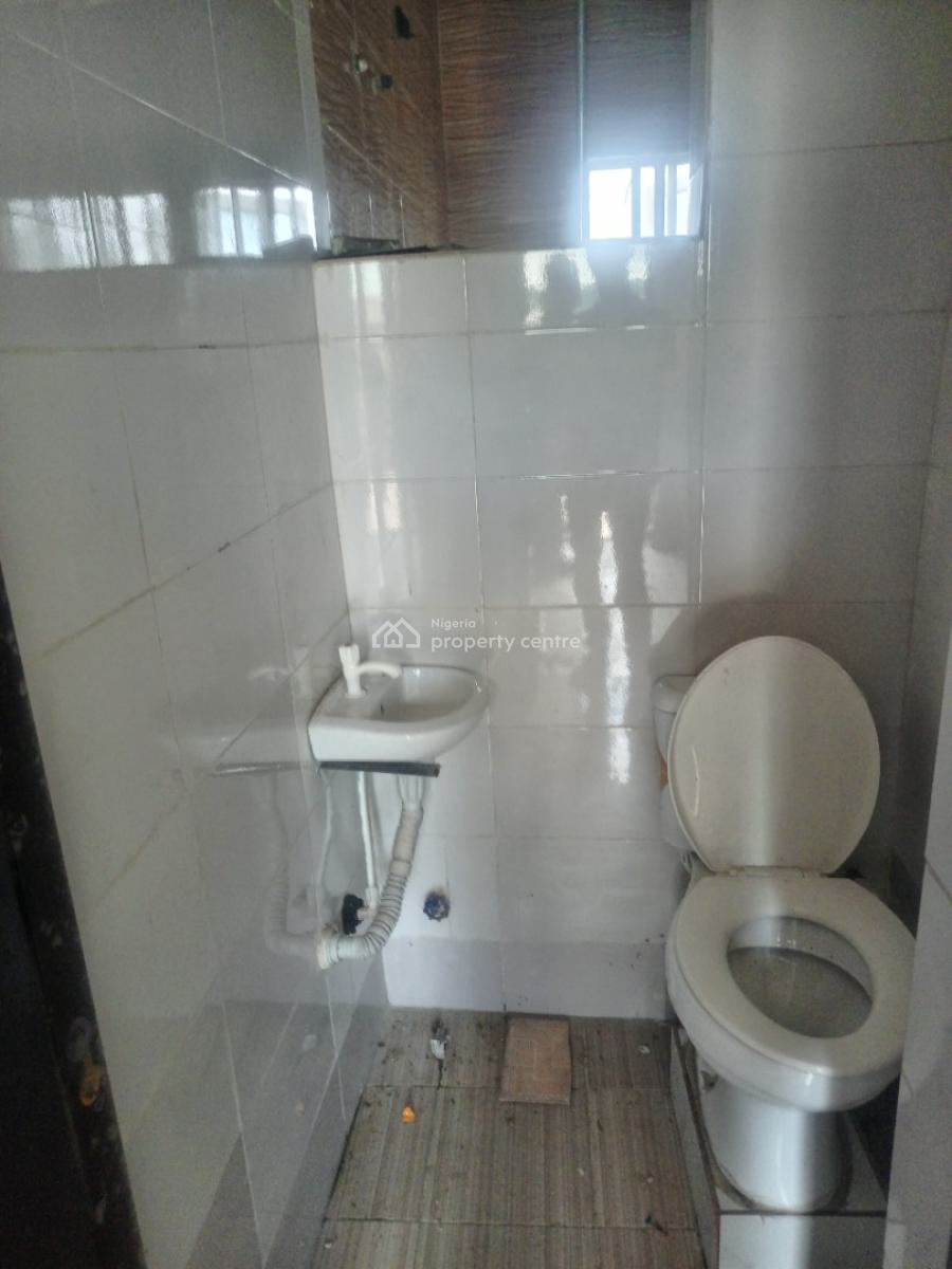 Beautiful Mini Flat in an Estate, 2 Toilets, Vey Close to The Express, Ogunfayo, Awoyaya, Ibeju Lekki, Lagos, Mini Flat (room and Parlour) for Rent