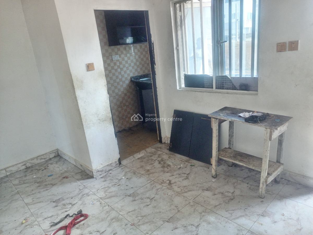 Beautiful Mini Flat in an Estate, 2 Toilets, Vey Close to The Express, Ogunfayo, Awoyaya, Ibeju Lekki, Lagos, Mini Flat (room and Parlour) for Rent
