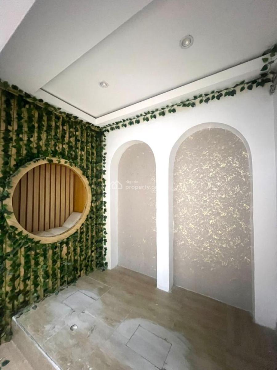 Shop Space 60sqm First Floor, Lekki Phase 1, Lekki, Lagos, Shop for Rent