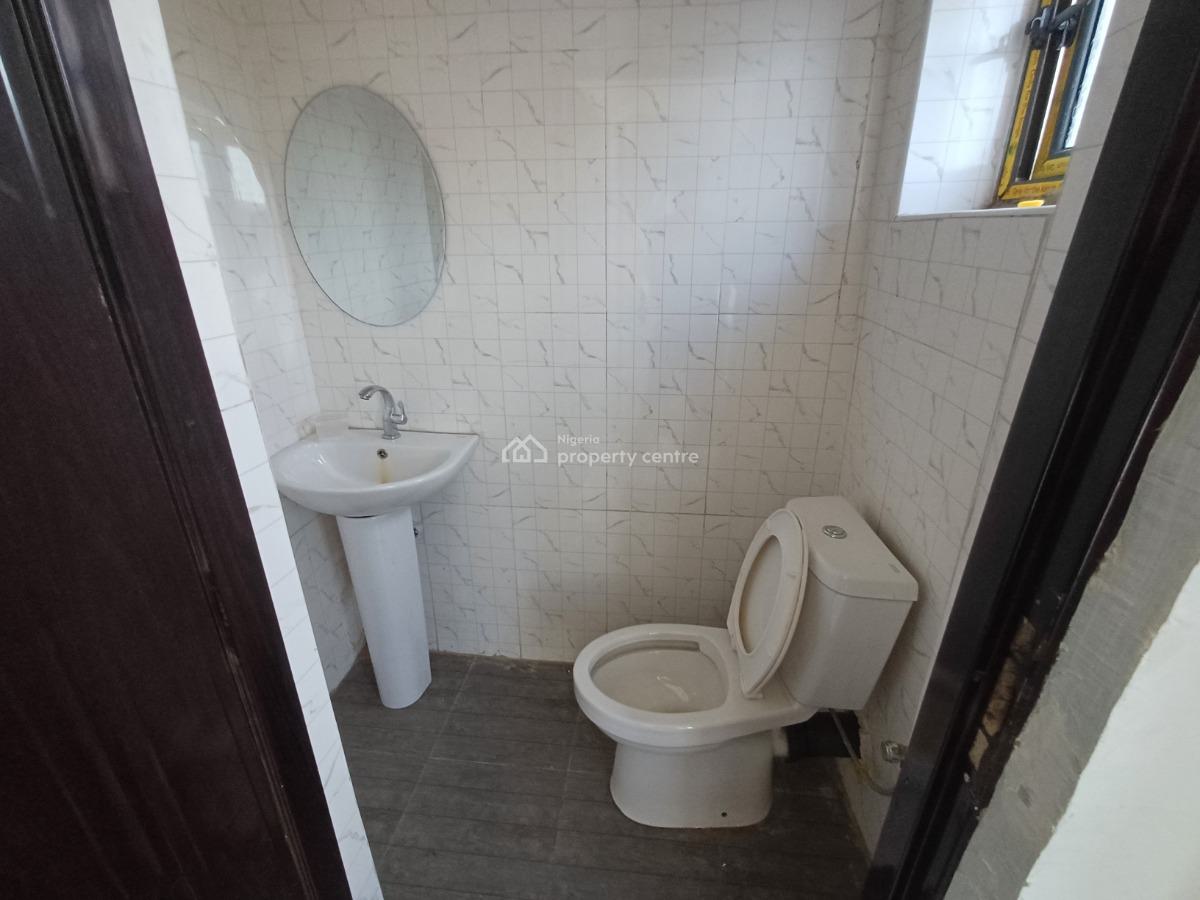 25sqm Shop / Office Space on The Ground Floor, Wuye, Abuja, Office Space for Rent