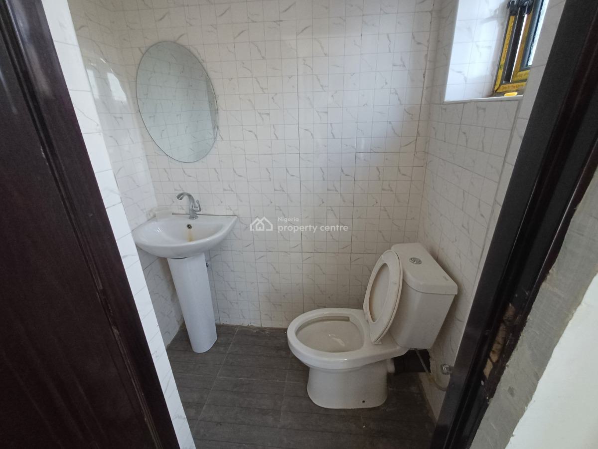 25sqm Shop / Office Space on The Ground Floor, Wuye, Abuja, Office Space for Rent