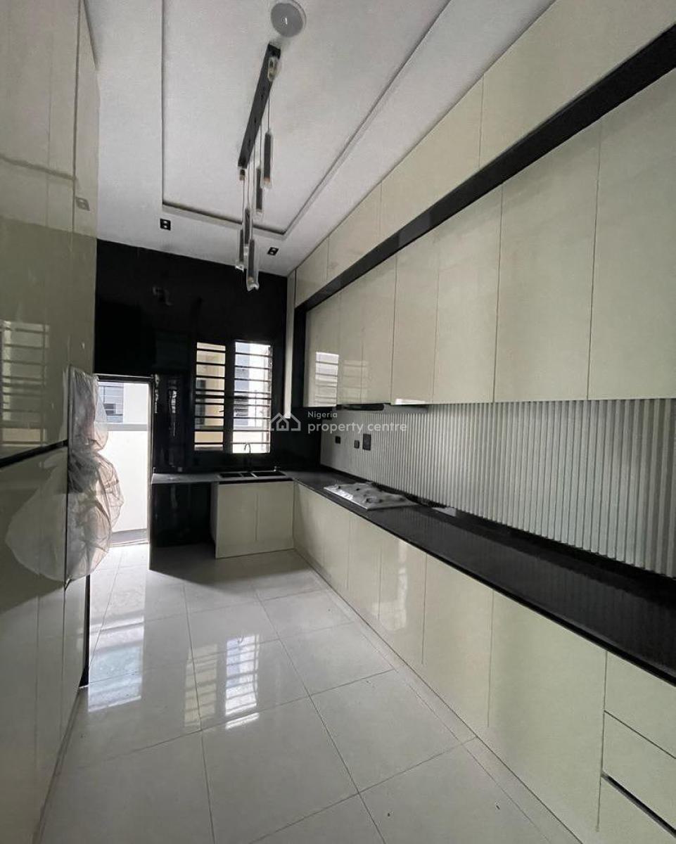 4 Bedrooms Semi Detached with a Bq, Ikate, Lekki, Lagos, Semi-detached Duplex for Sale