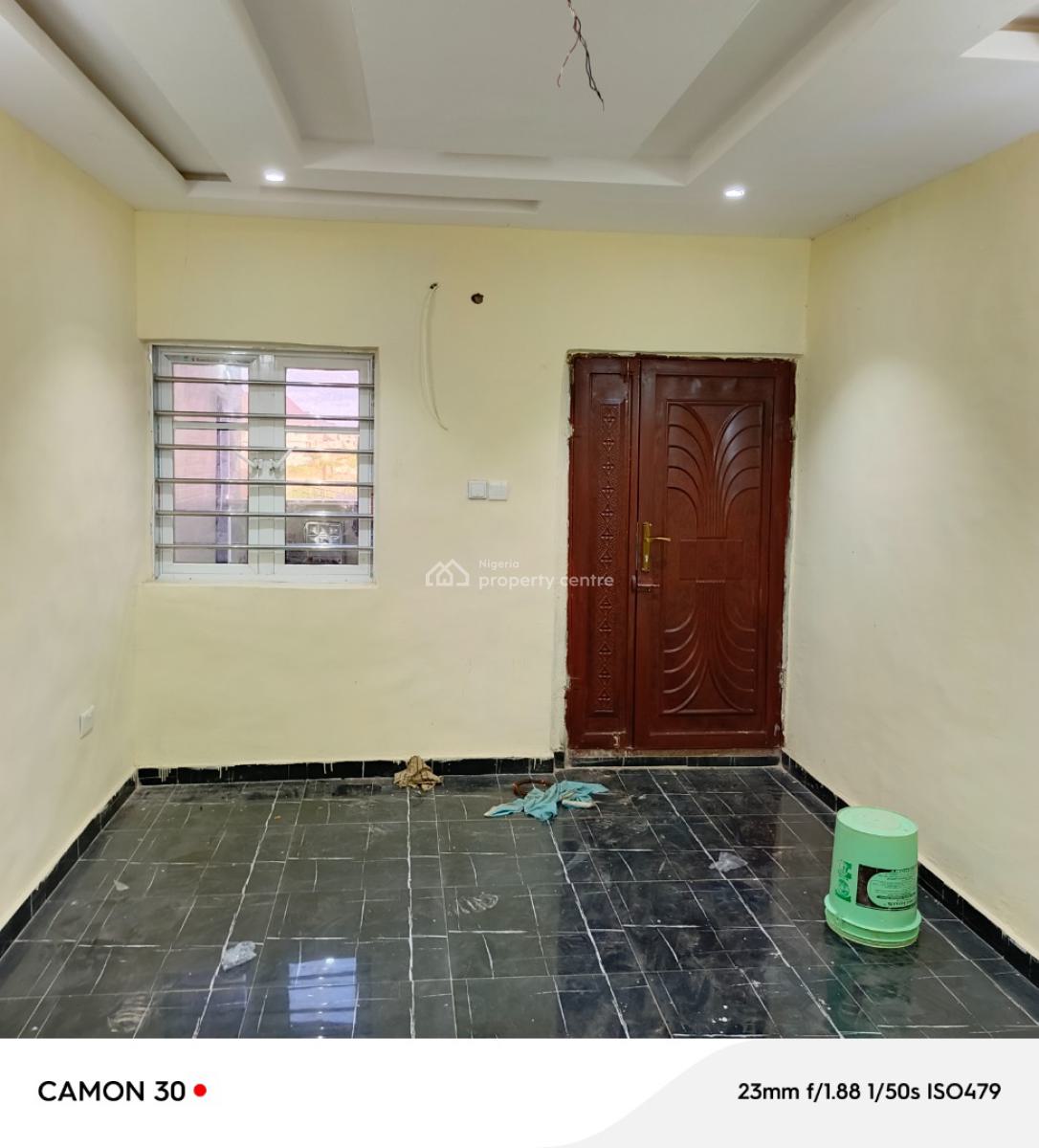 Exotic Mini Flat (24 Hrs Light) No Landlord Wahala, Isheri By Bucknor Estate, Isolo, Lagos, Flat / Apartment for Rent