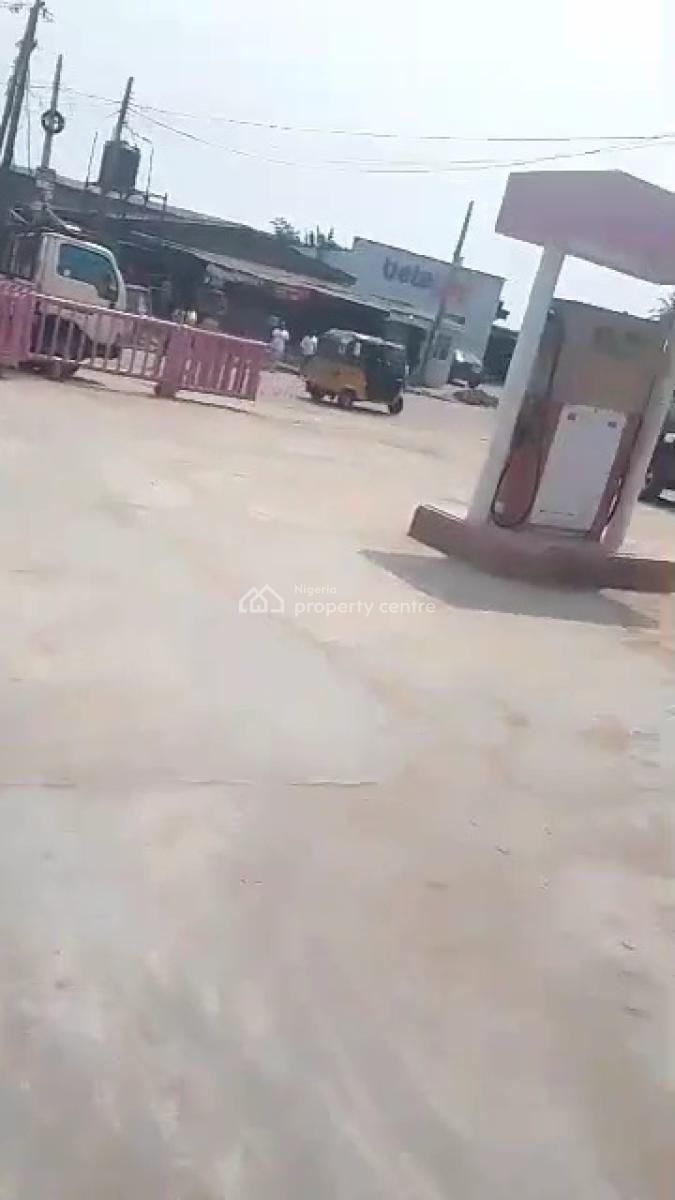 Filling Station, Office, Beside  Ojb Plaza Along  Ikotun, Ijegun Road, Along  Ikotun, Ijegun Road Alimosho Lagos, Ikotun, Lagos, Filling Station for Sale