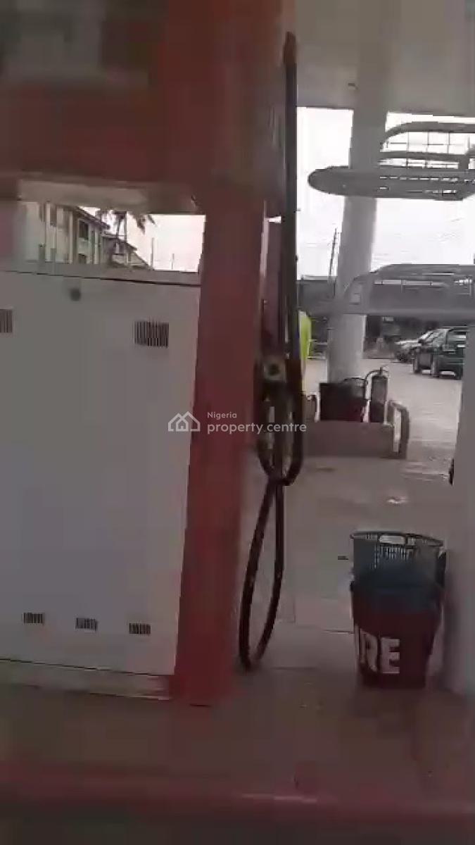 Filling Station, Office, Beside  Ojb Plaza Along  Ikotun, Ijegun Road, Along  Ikotun, Ijegun Road Alimosho Lagos, Ikotun, Lagos, Filling Station for Sale