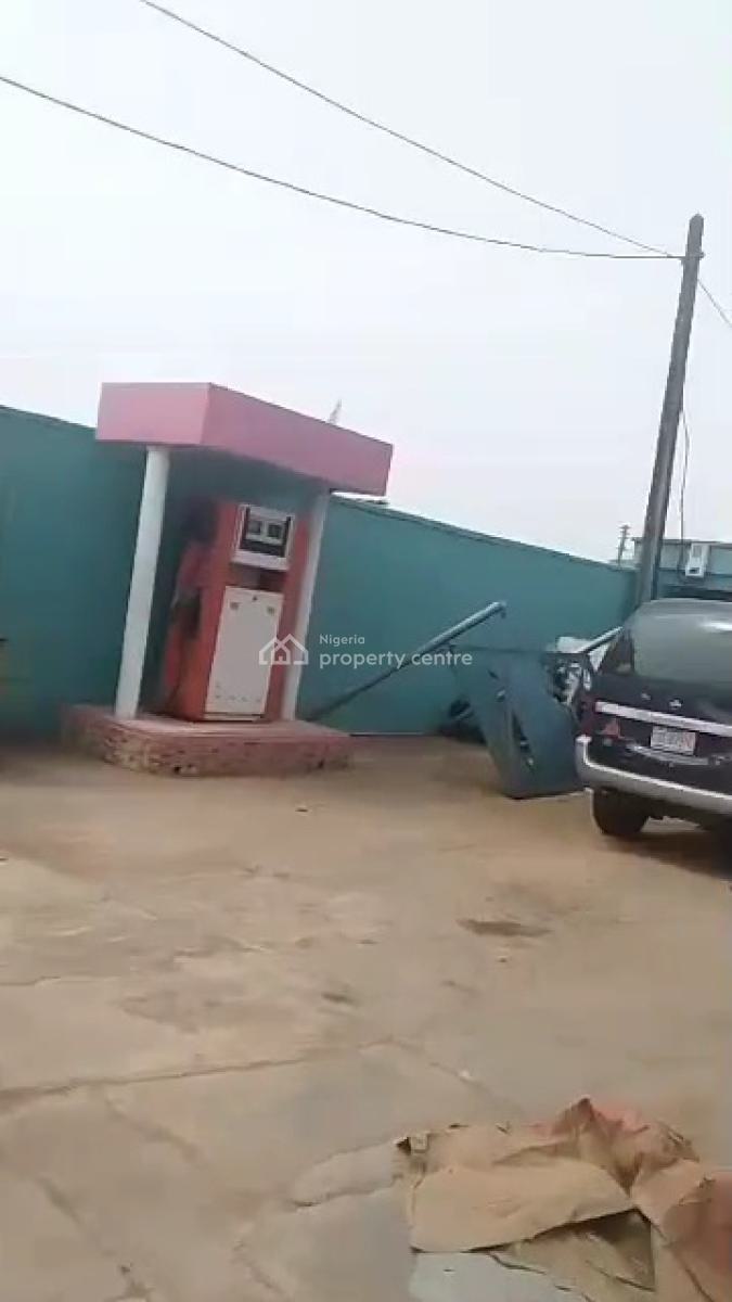 Filling Station, Office, Beside  Ojb Plaza Along  Ikotun, Ijegun Road, Along  Ikotun, Ijegun Road Alimosho Lagos, Ikotun, Lagos, Filling Station for Sale
