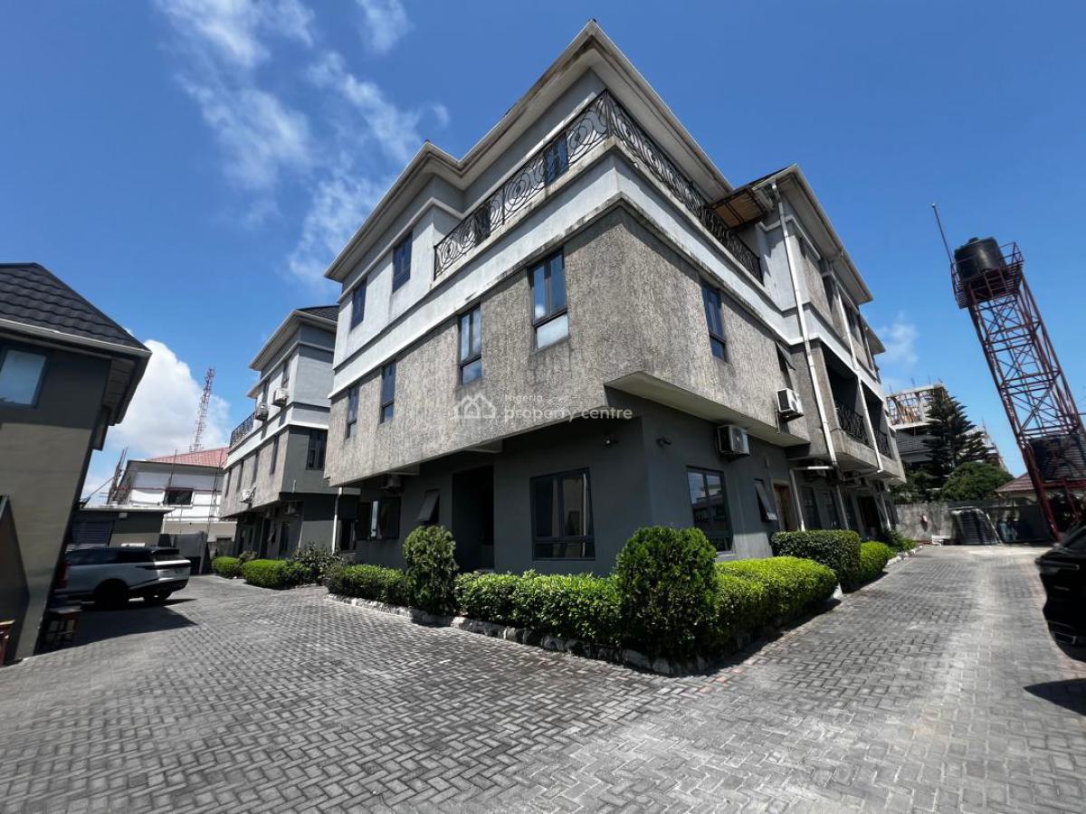 3 Bedroom Apartment with a Boys Quarter, Lekki Right, Lekki Phase 1, Lekki, Lagos, Flat / Apartment for Rent
