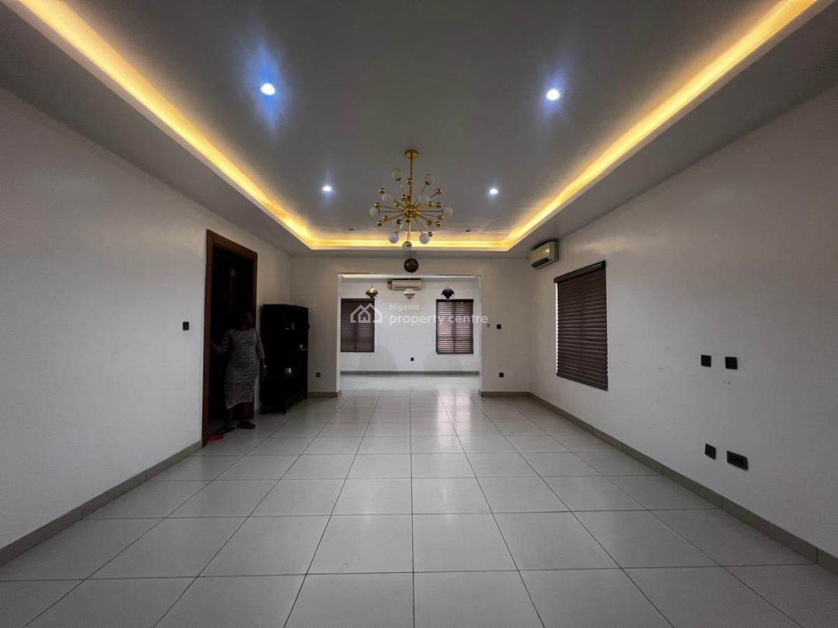 3 Bedroom Apartment with a Boys Quarter, Lekki Right, Lekki Phase 1, Lekki, Lagos, Flat / Apartment for Rent