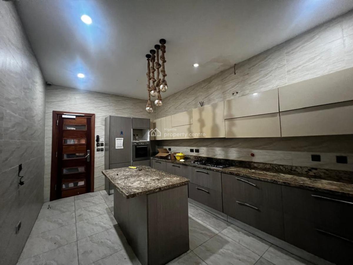 3 Bedroom Apartment with a Boys Quarter, Lekki Right, Lekki Phase 1, Lekki, Lagos, Flat / Apartment for Rent