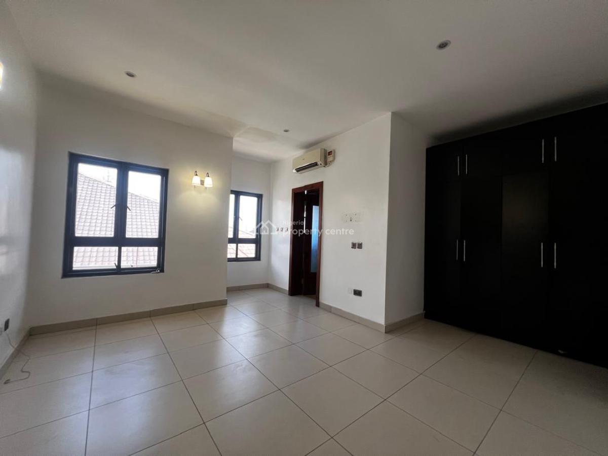 3 Bedroom Apartment with a Boys Quarter, Lekki Right, Lekki Phase 1, Lekki, Lagos, Flat / Apartment for Rent