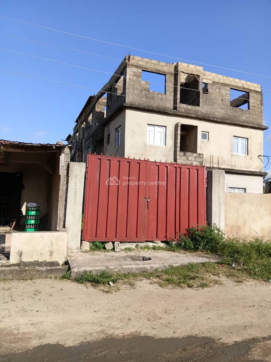 2 Storey Building on a Full Plot of Land, Bayeku, Ikorodu, Lagos, House for Sale