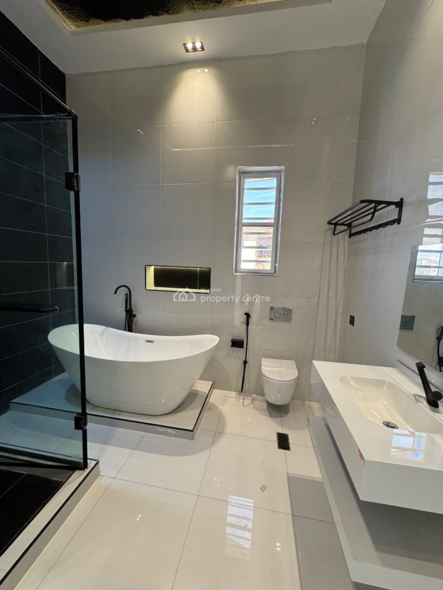 Spacious 5 Bedroom Fully Detached House with Pool, Lekki Phase 1, Lekki, Lagos, Detached Duplex for Sale