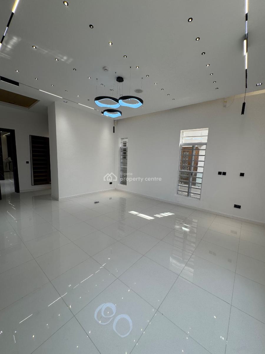 Spacious 5 Bedroom Fully Detached House with Pool, Lekki Phase 1, Lekki, Lagos, Detached Duplex for Sale