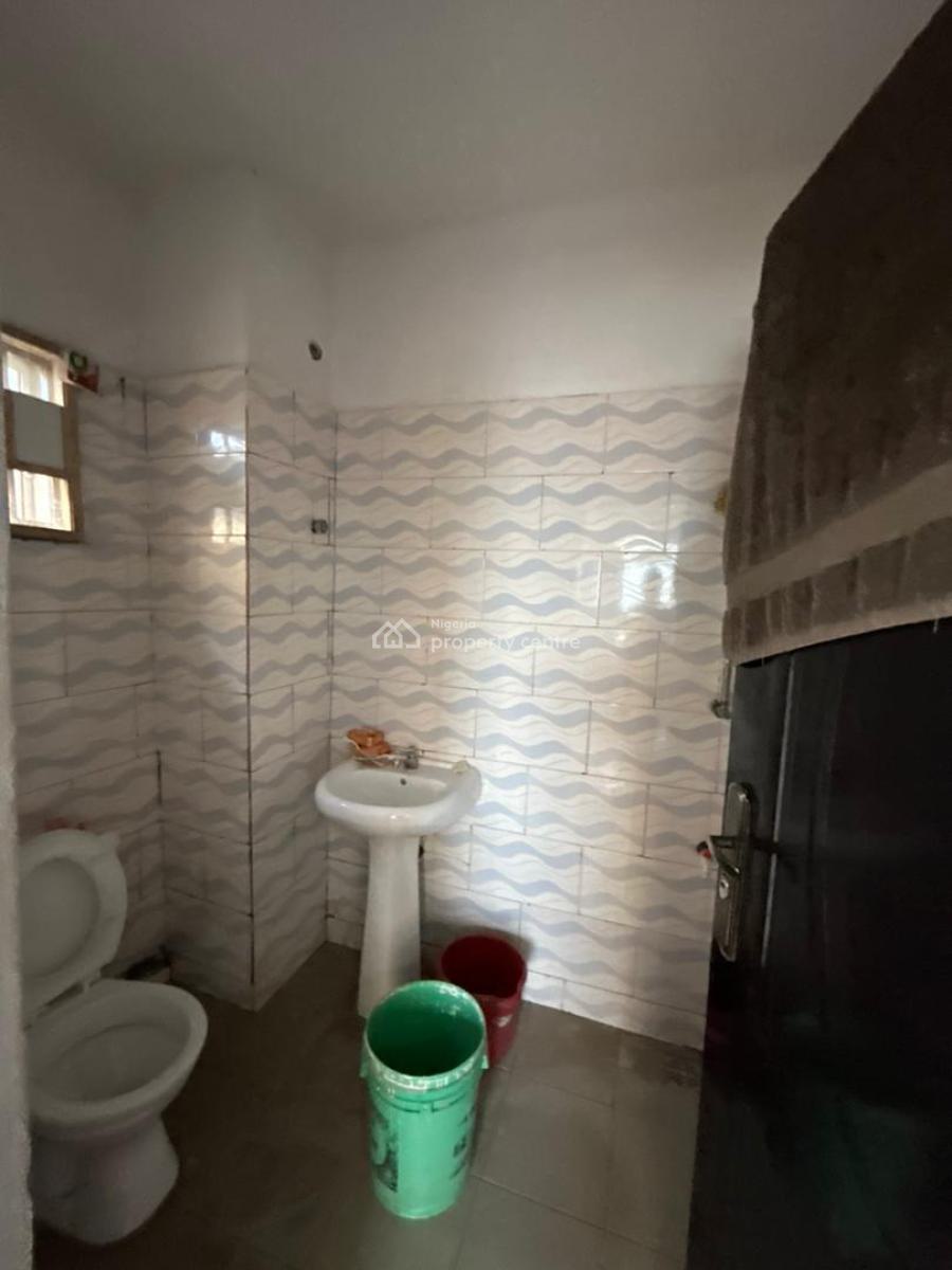 Luxury and Very Spacious 3 Bedrooms Apartment with Bq (top Floor), Ketu, Lagos, Flat / Apartment for Rent