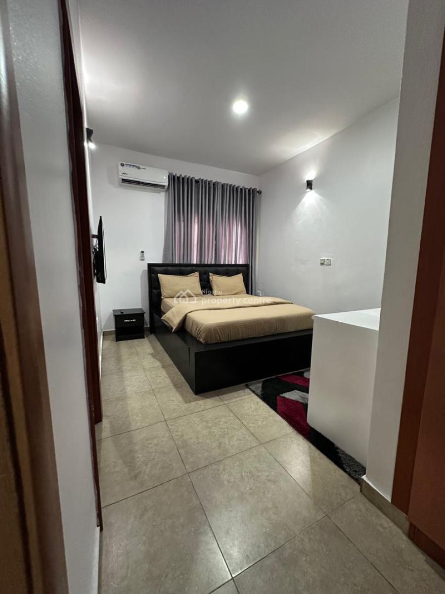 Furnished 3 Bedroom Flat Upstairs, Prime Water Garden, Lekki Phase 1, Lekki, Lagos, Flat / Apartment for Rent