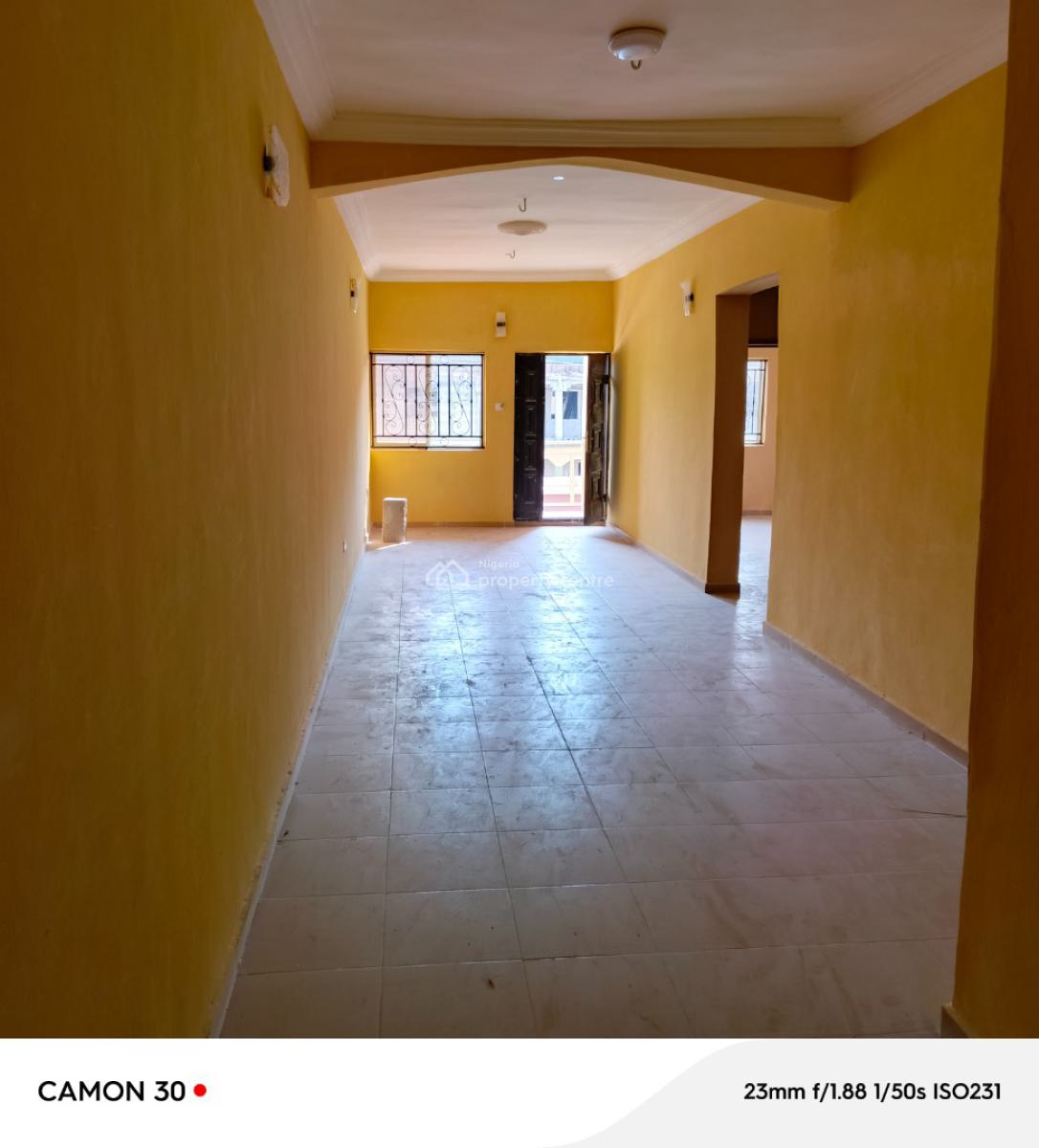 Give Away 2 Bedroom Flat, Isolo, Lagos, Flat / Apartment for Rent