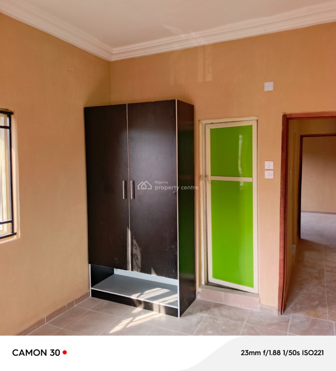 Give Away 2 Bedroom Flat, Isolo, Lagos, Flat / Apartment for Rent