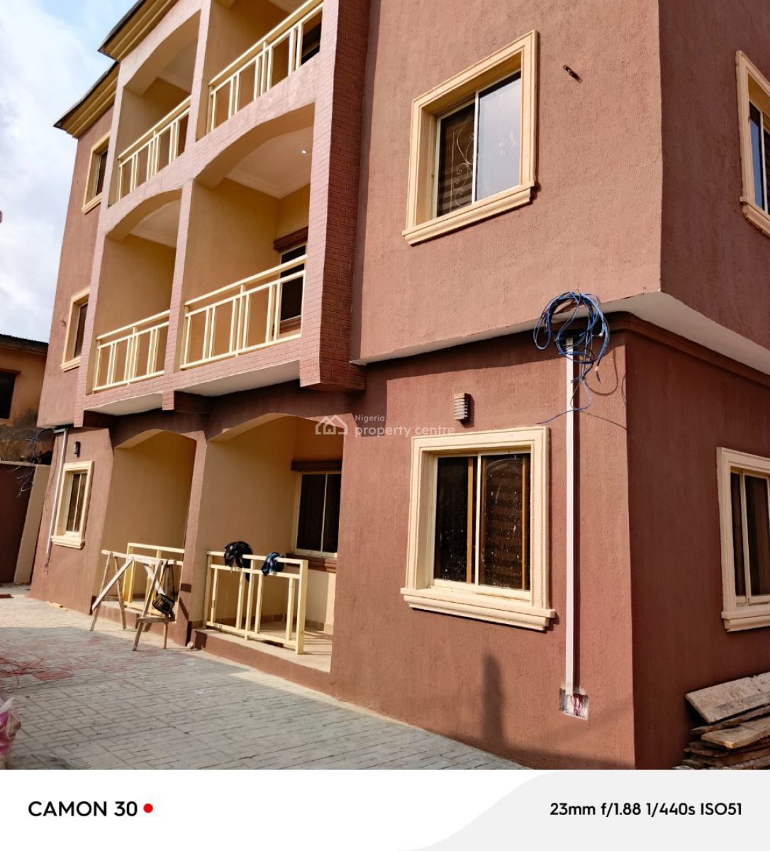 Give Away 2 Bedroom Flat, Isolo, Lagos, Flat / Apartment for Rent