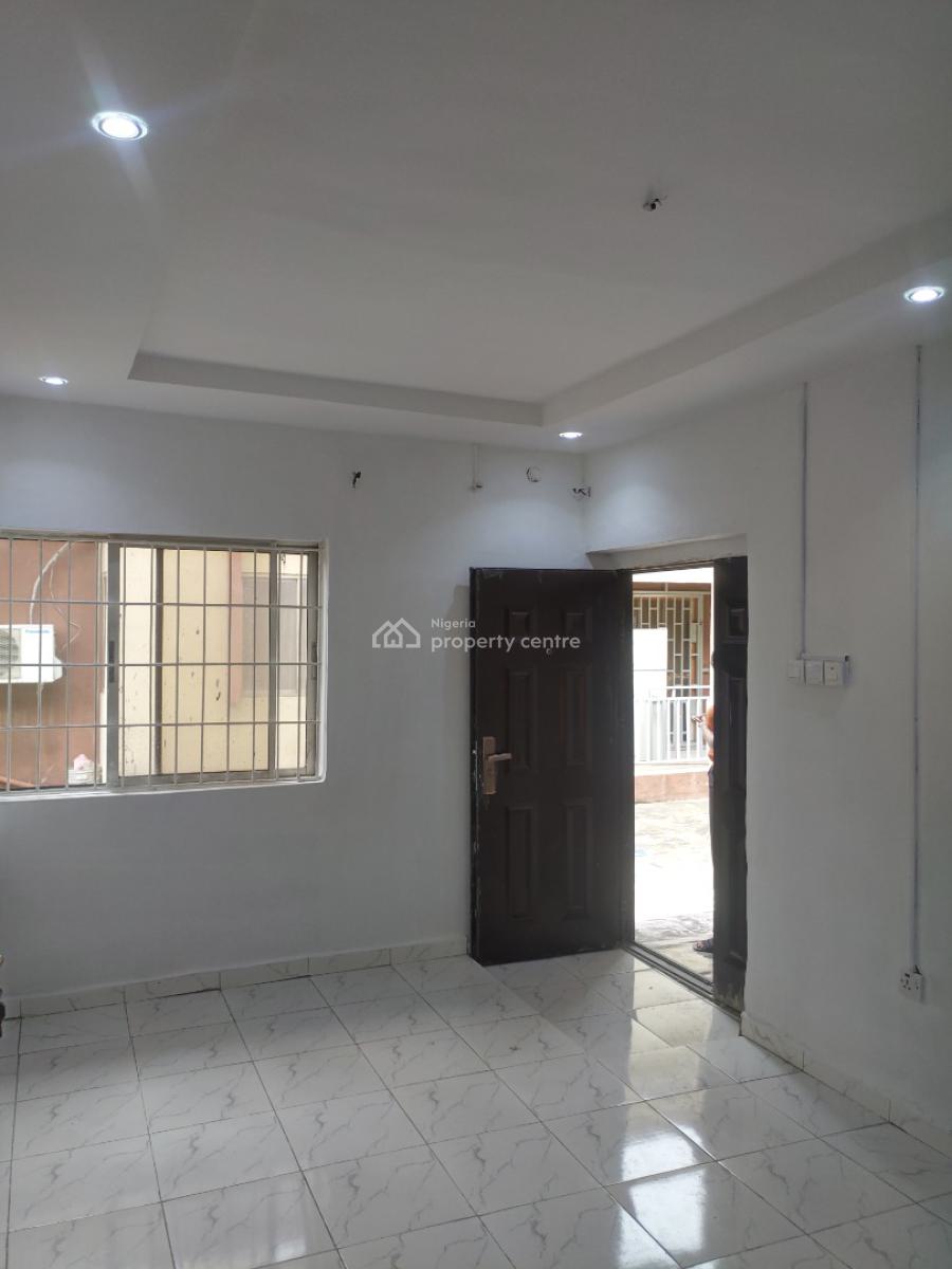 1 Bedroom Mini Flat, Omole Phase 2, Ikeja, Lagos, Mini Flat (room and Parlour) for Rent