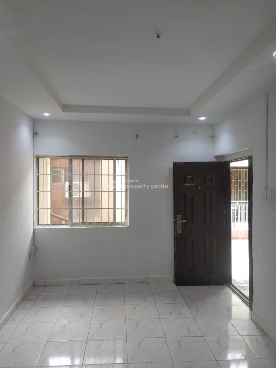 1 Bedroom Mini Flat, Omole Phase 2, Ikeja, Lagos, Mini Flat (room and Parlour) for Rent