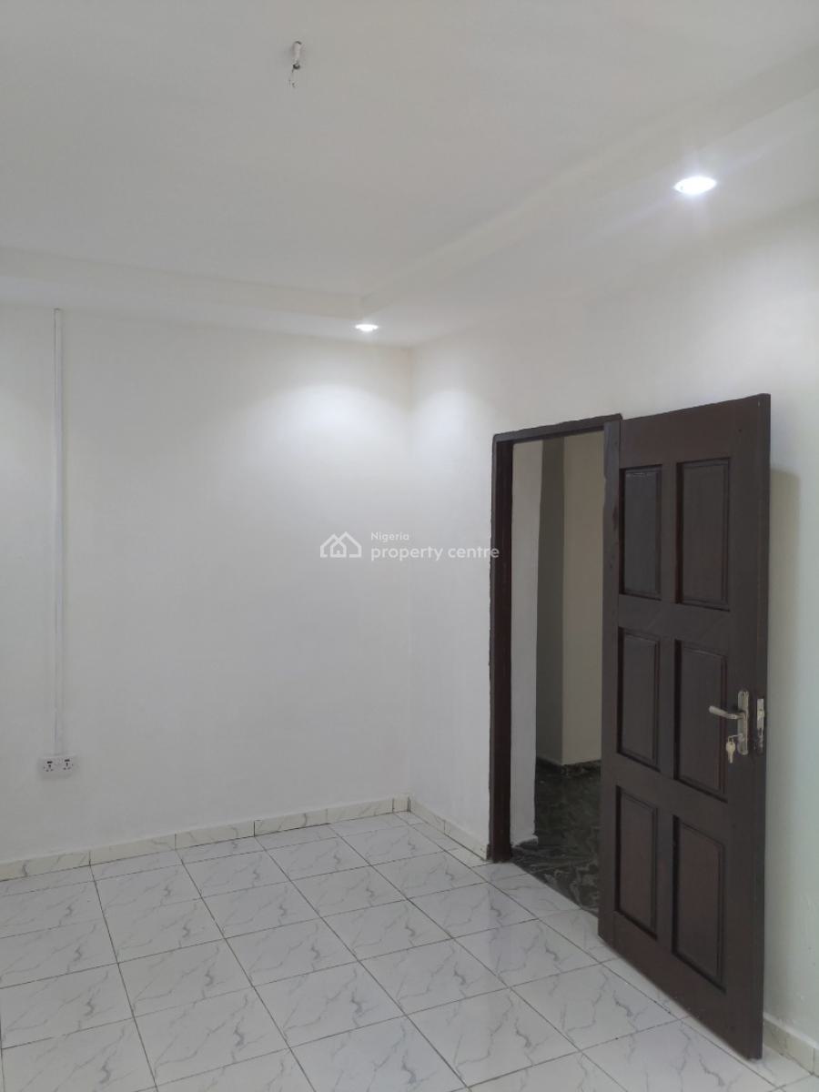 1 Bedroom Mini Flat, Omole Phase 2, Ikeja, Lagos, Mini Flat (room and Parlour) for Rent