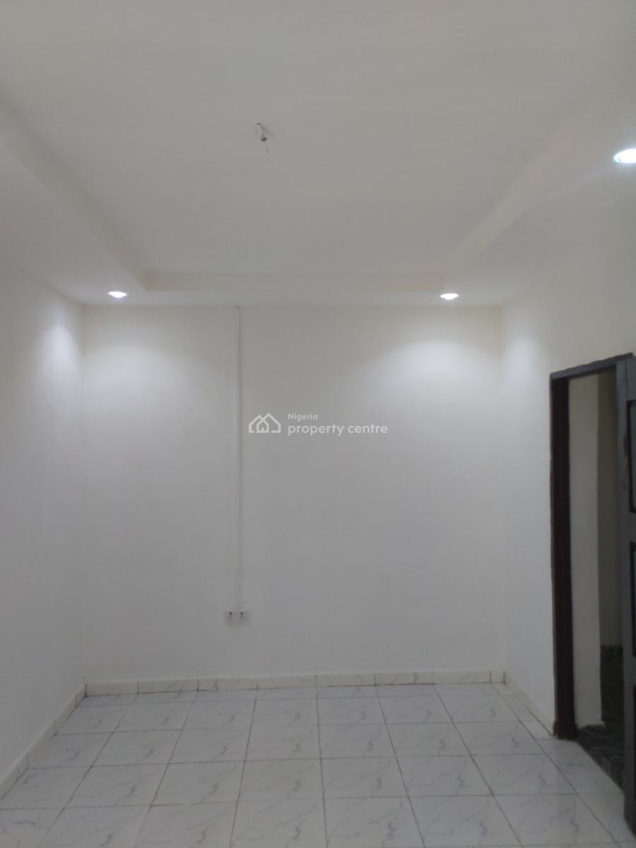 1 Bedroom Mini Flat, Omole Phase 2, Ikeja, Lagos, Mini Flat (room and Parlour) for Rent