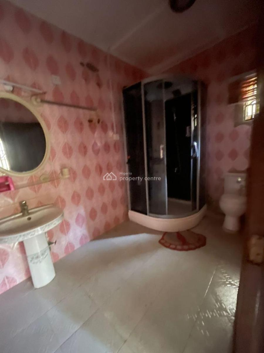4 Bedroom Bungalow with 2 Bedroom Bq, Elewuro Area Akobo, Ibadan, Oyo, Detached Bungalow for Sale
