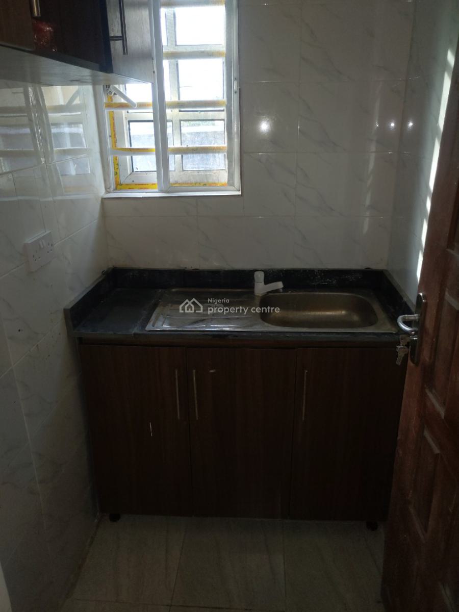 1 Bedroom Mini Flat, Gra Phase 1, Magodo, Lagos, Mini Flat (room and Parlour) for Rent