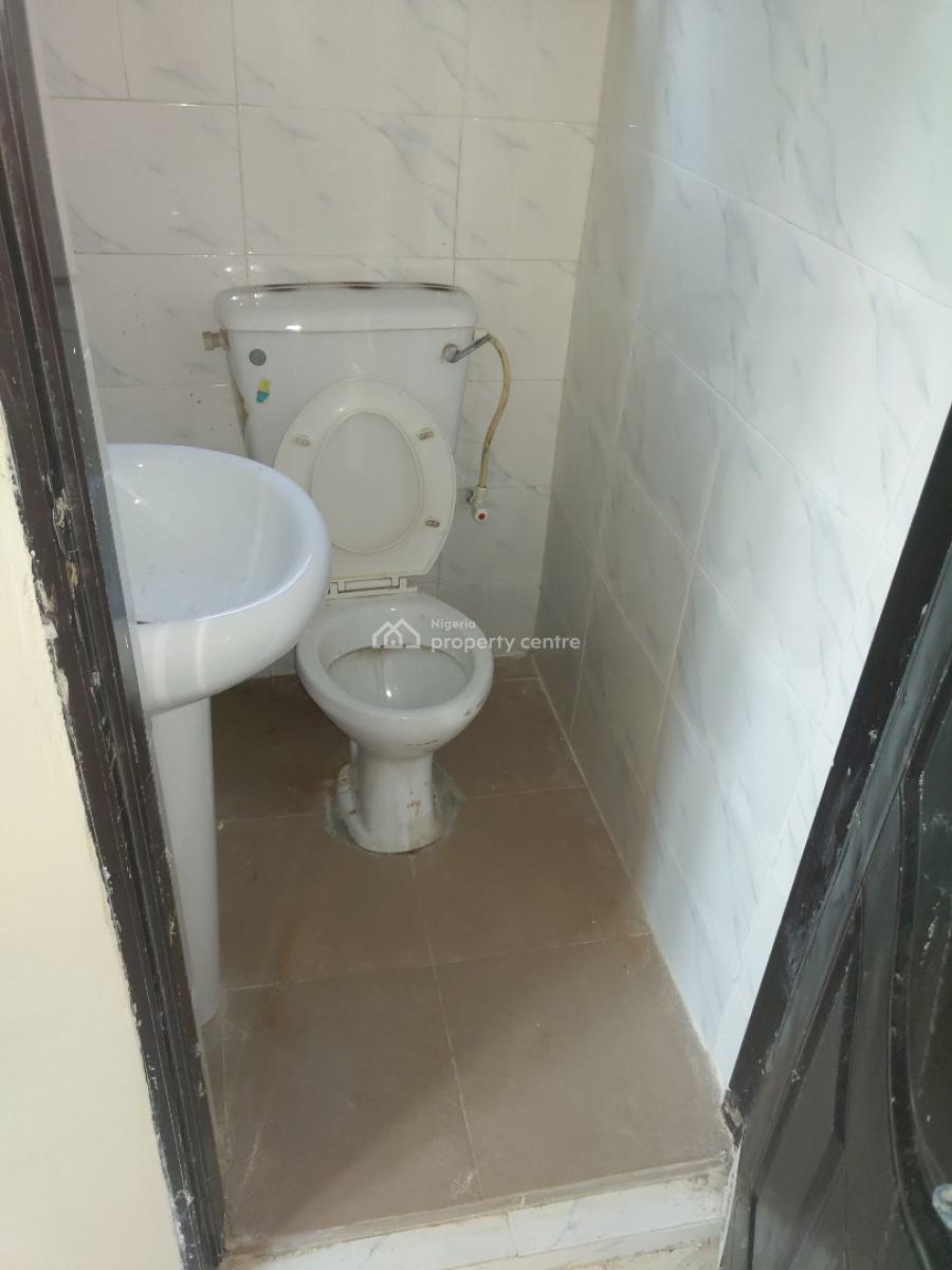 1 Bedroom Mini Flat, Gra Phase 1, Magodo, Lagos, Mini Flat (room and Parlour) for Rent