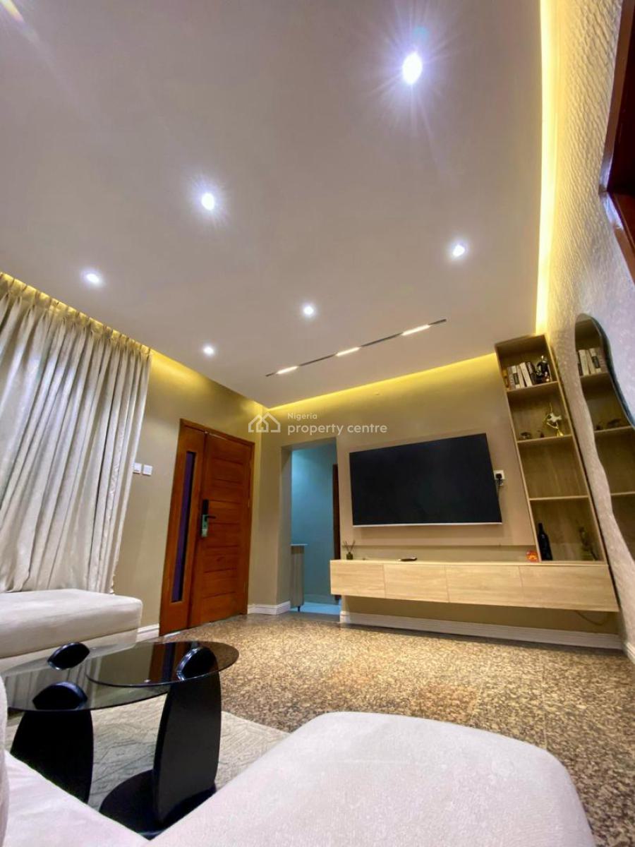Magnificent 1 Bedroom Condo, Lekki Phase 1, Lekki, Lagos, Flat / Apartment Short Let