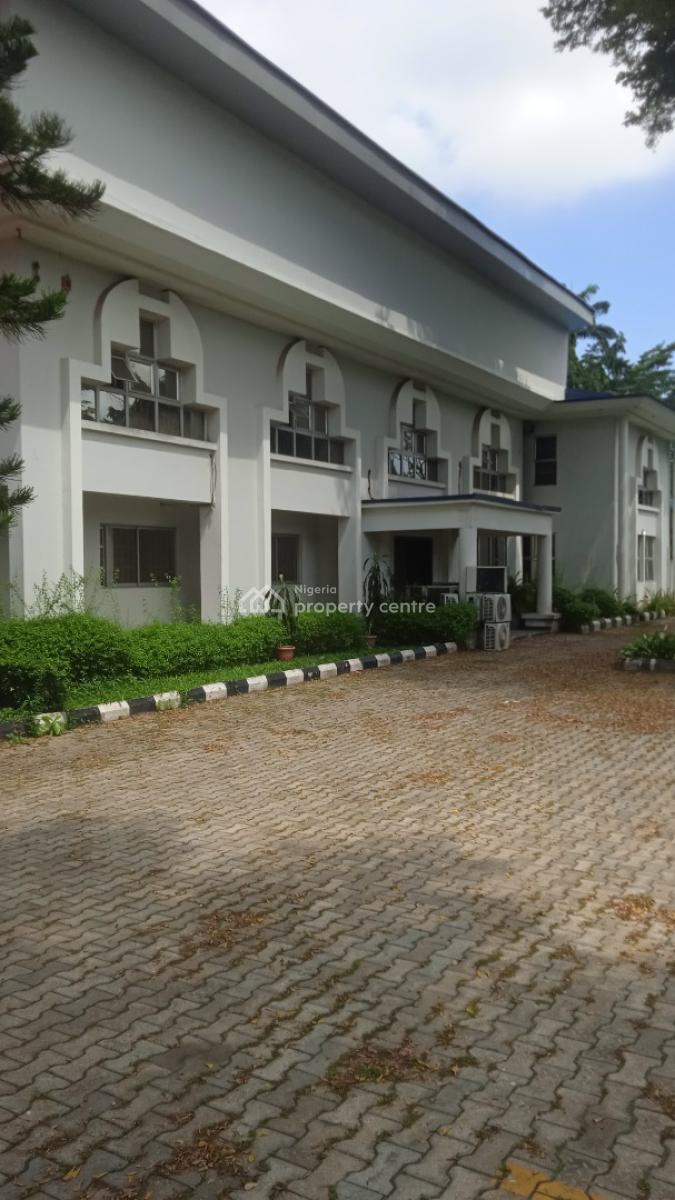 Very Spacious 5 Plus Bedroom Duplex on 2000sqm in Need of Renovations, Ikoyi Crescent, Old Ikoyi, Ikoyi, Lagos, Detached Duplex for Rent