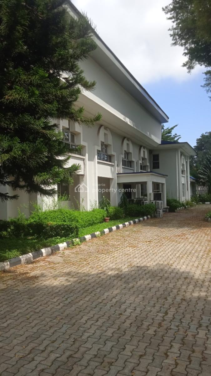 Very Spacious 5 Plus Bedroom Duplex on 2000sqm in Need of Renovations, Ikoyi Crescent, Old Ikoyi, Ikoyi, Lagos, Detached Duplex for Rent